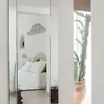 Maison D'enri Bed and Breakfast 4*
