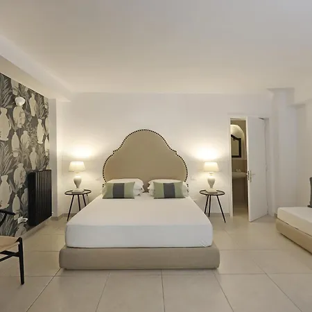 Maison D'enri Bed & Breakfast 4*