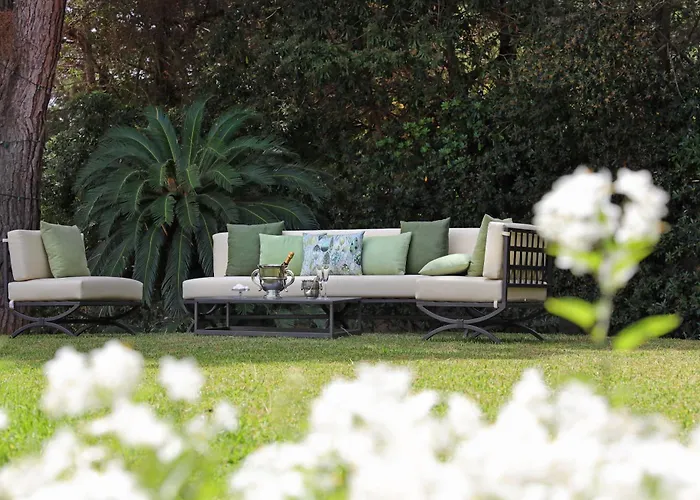Maison D'enri Bed & Breakfast 4*